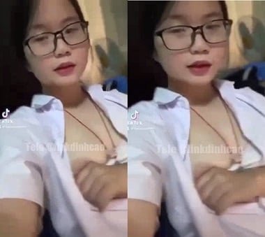Chịch con học sinh thừa dầy nước bức