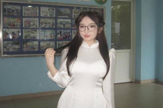Em học sinh thèm tinh trùng muốn xoạc nhiều anh